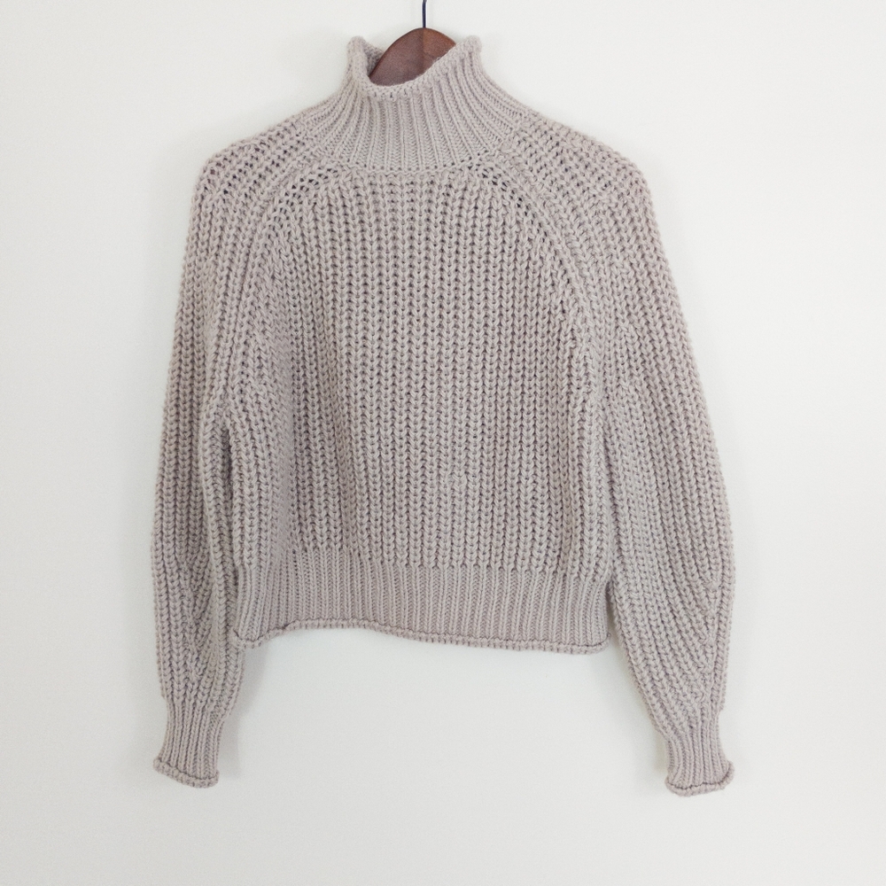 H&M High Neck Ribbed Sweater Size Small